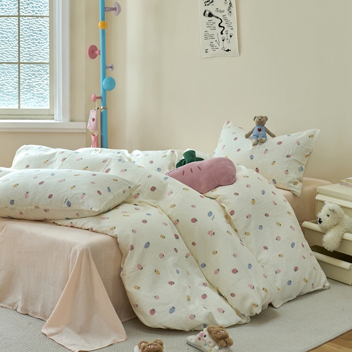 91家纺网 家纺一手货源 找家纺 洋铭区（原狠狠爱） 2024新款无边全棉双层纱四件套 甜美草莓