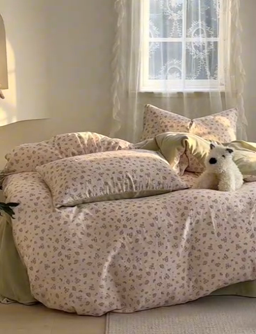 91家纺网 家纺一手货源 找家纺 洋铭区（原狠狠爱） 2024新款双层纱牛奶绒四件套系列 奢漫花田