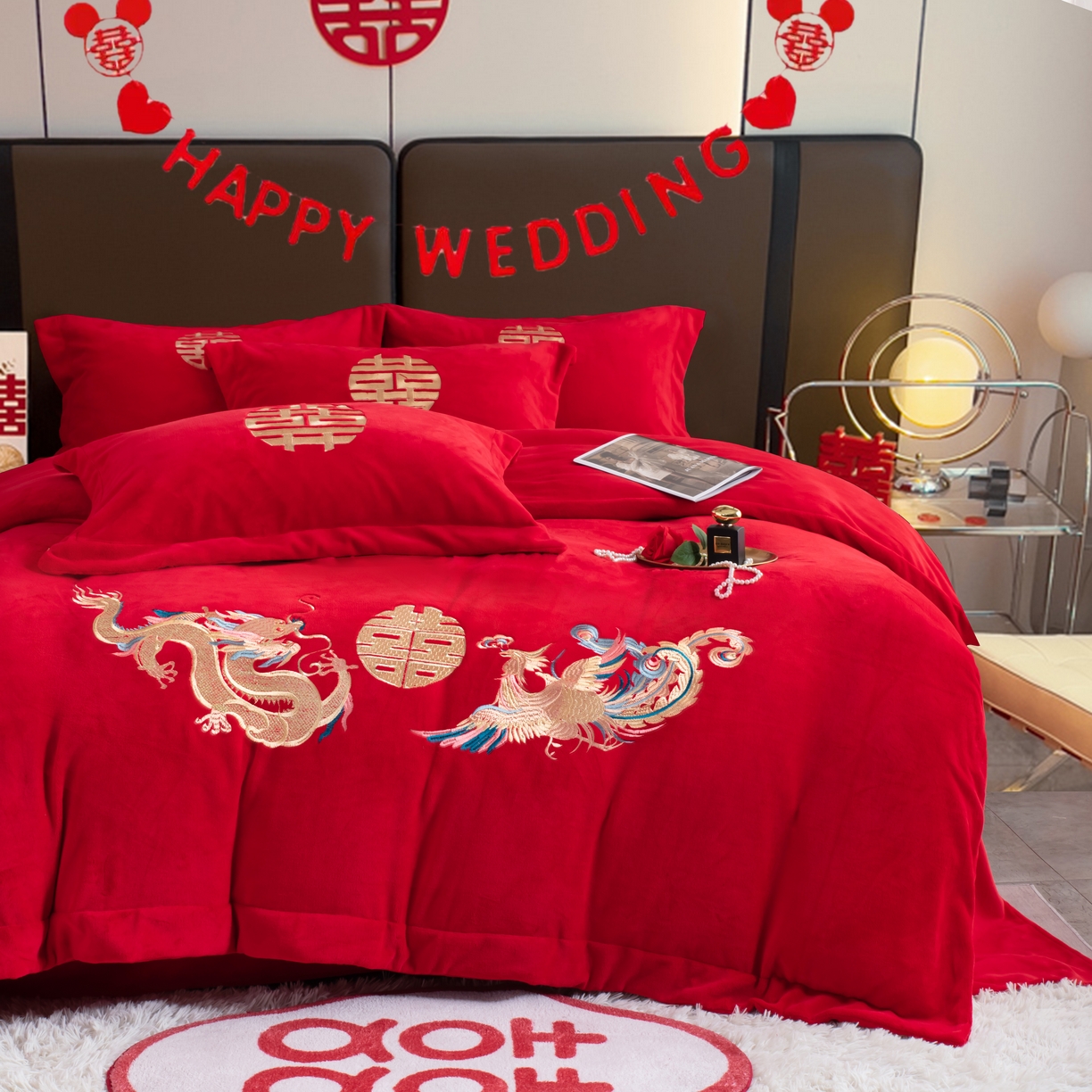 91家纺网 家纺一手货源 找家纺 卓缦家纺 2024新款高克重全消光牛奶绒婚庆刺绣四件套（控价+50） 龙飞凤舞