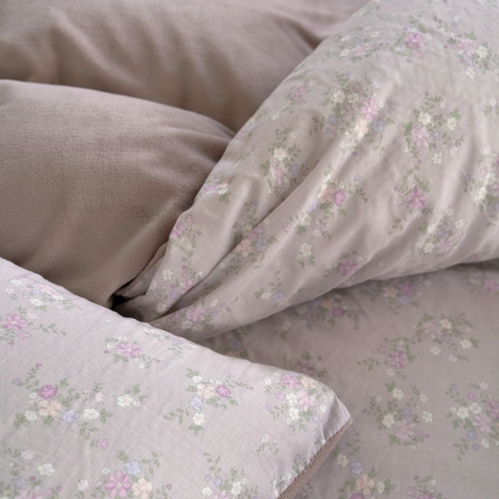 91家纺网 家纺一手货源 找家纺 洋铭区（原狠狠爱） 2024新款双层纱牛奶绒四件套系列 香草紫花