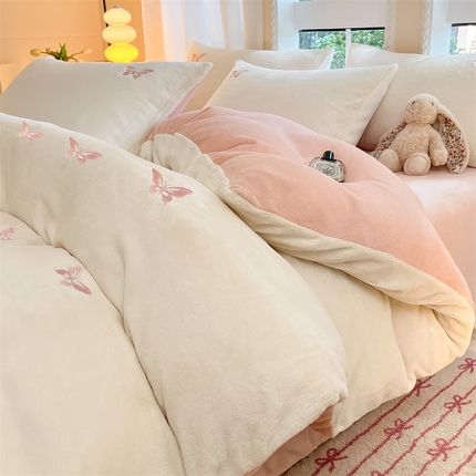 91家纺网 家纺一手货源 找家纺 （总）床绮 2025新款梦幻散点绣牛奶绒刺绣四件套