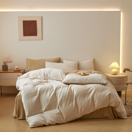 91家纺网 家纺一手货源 找家纺 （总）798家纺 2025新款简约牛奶绒工艺款四件套