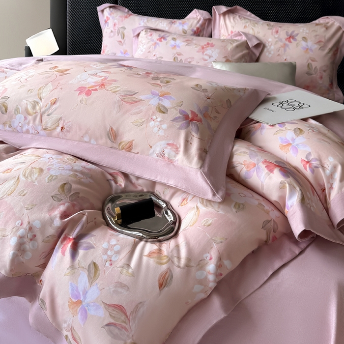 91家纺网 家纺一手货源 找家纺 朵希曼 2026新款全棉大宽边拼角磨毛四件套科莫花园-粉