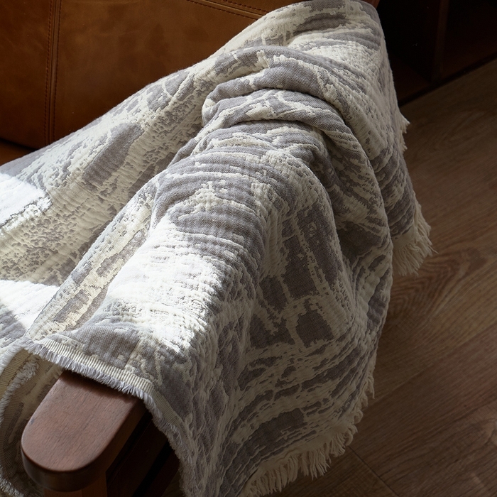 91家纺网 家纺一手货源 找家纺 子和 2024新款全棉缩绒毯（浅色） 北岛野银白灰