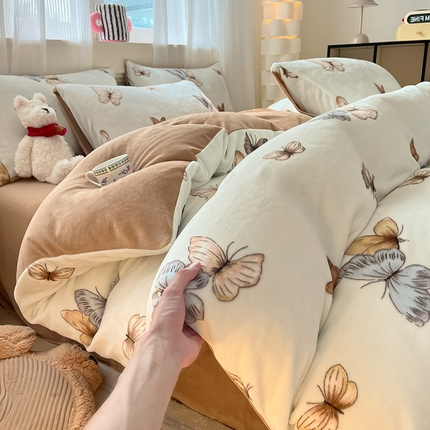 91家纺网 家纺一手货源 找家纺 （总）798家纺 2025新款牛奶绒印花四件套单品系列-单被套