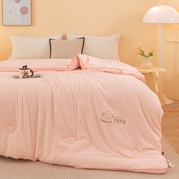 91家纺网 家纺一手货源 找家纺 佳居缘 2024新款云柔棉羊绒大豆被 粉色