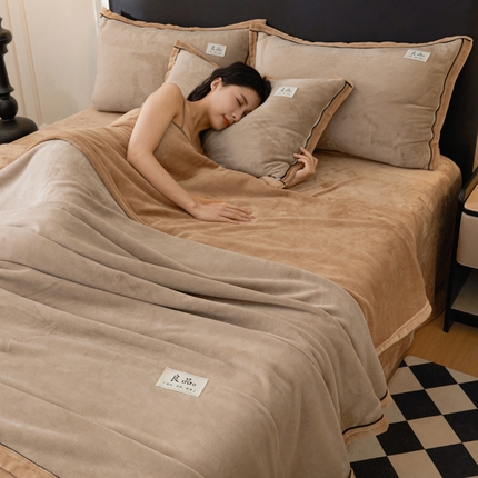 91家纺网 家纺一手货源 找家纺 （总）恋人优选 2024新款亲肤柔暖牛奶绒纯色双拼被套毛毯单被套被套单件-山茶
