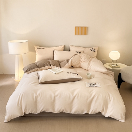 91家纺网 家纺一手货源 找家纺 （总）798家纺 2025新款全棉绣花贴布标双拼四件套-熊猫