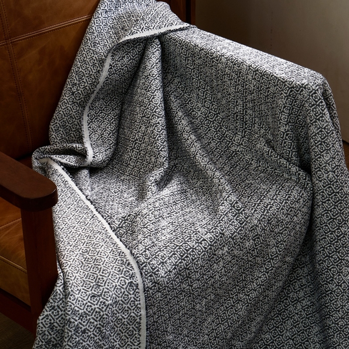 91家纺网 家纺一手货源 找家纺 子和 2024新款全棉缩绒毯（浅色） 光影马赛克深碳灰