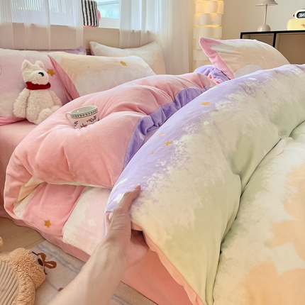 91家纺网 家纺一手货源 找家纺 （总）798家纺 2025新款牛奶绒印花四件套单品系列-单被套