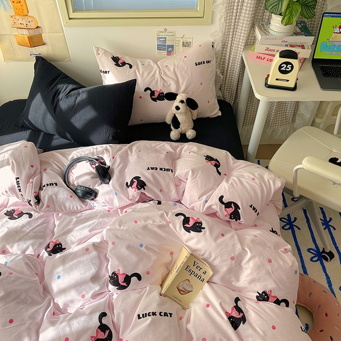 91家纺网 家纺一手货源 找家纺 阿曼达 2024新款ins博主风印花水洗m四件套 粉猫咪