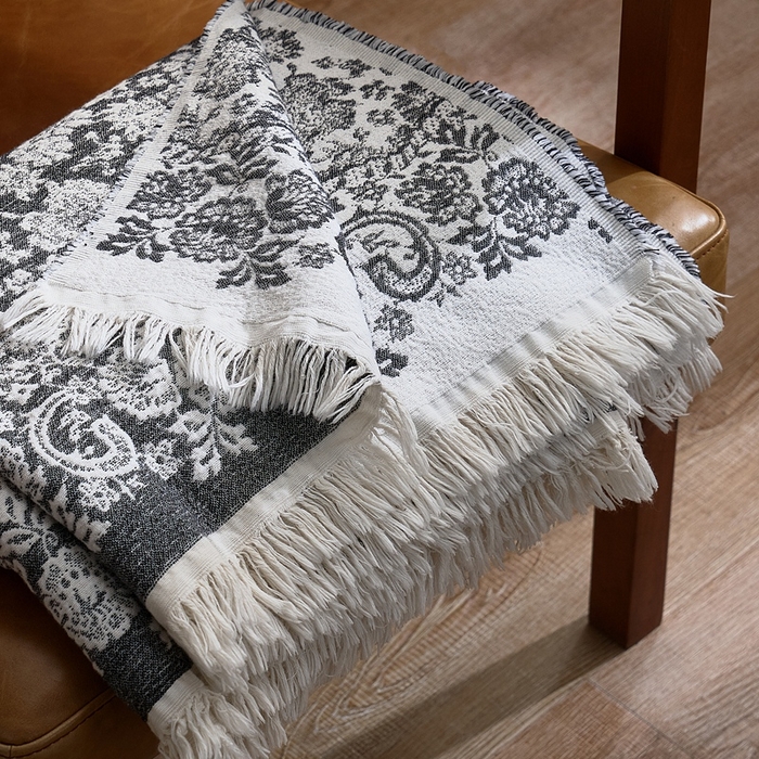 91家纺网 家纺一手货源 找家纺 子和 2024新款全棉缩绒毯（浅色） 雏菊微语深碳灰