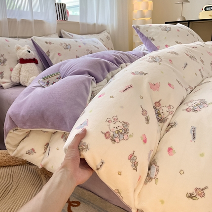 91家纺网 家纺一手货源 找家纺 （总）798家纺 2025新款牛奶绒印花四件套单品系列-单被套