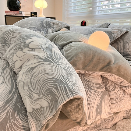 91家纺网 家纺一手货源 找家纺 （总）798家纺 2025新款牛奶绒烂花系列四件套