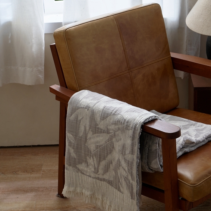 91家纺网 家纺一手货源 找家纺 子和 2024新款全棉缩绒毯（浅色） 鸽羽从林银白灰