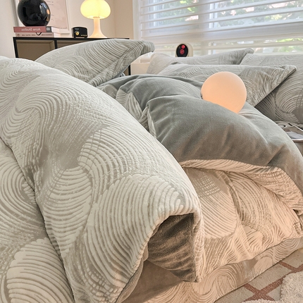 91家纺网 家纺一手货源 找家纺 （总）798家纺 2025新款牛奶绒烂花系列四件套