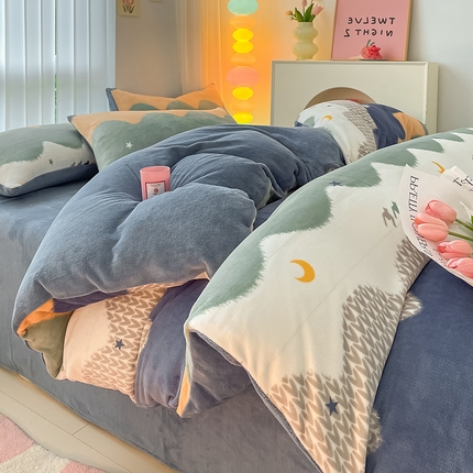 91家纺网 家纺一手货源 找家纺 （总）798家纺 2025新款牛奶绒印花四件套单品系列-单被套