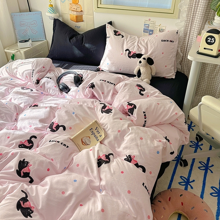 91家纺网 家纺一手货源 找家纺 阿曼达 2024新款ins博主风印花水洗m四件套 粉猫咪