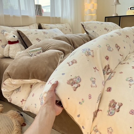 91家纺网 家纺一手货源 找家纺 （总）798家纺 2025新款牛奶绒印花四件套单品系列-单被套