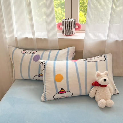 91家纺网 家纺一手货源 找家纺 798家纺 2025新款牛奶绒印花四件套单品系列-单枕套 牛奶绒-小奶狗