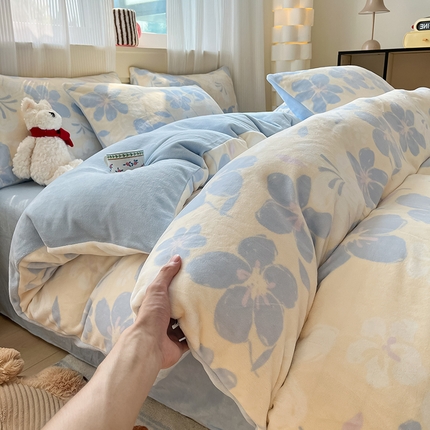 91家纺网 家纺一手货源 找家纺 （总）798家纺 2025新款牛奶绒印花四件套单品系列-单被套
