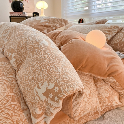 91家纺网 家纺一手货源 找家纺 （总）798家纺 2025新款牛奶绒烂花系列四件套