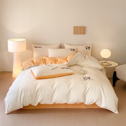 91家纺网 家纺一手货源 找家纺 （总）798家纺 2025新款全棉绣花贴布标双拼四件套-熊猫