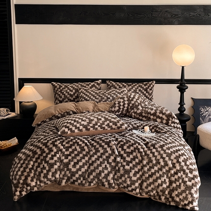 91家纺网 家纺一手货源 找家纺 798家纺 2025新款兔毛印花四件套美拉德系列 美拉德-复古棋盘格灰