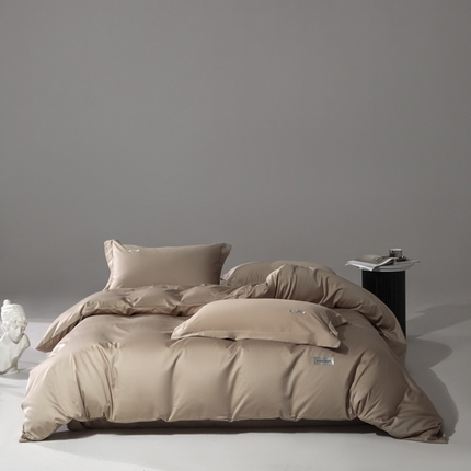 91家纺网 家纺一手货源 找家纺 798家纺 2025新款纯色全棉贡缎单品系列-四件套 琥珀色