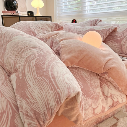 91家纺网 家纺一手货源 找家纺 （总）798家纺 2025新款牛奶绒烂花系列四件套