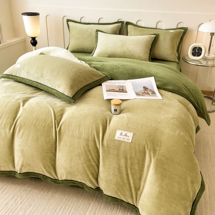 91家纺网 家纺一手货源 找家纺 （总）798家纺 2025新款牛奶绒良品系列四件套