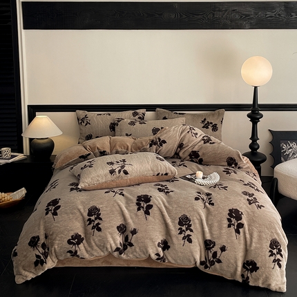 91家纺网 家纺一手货源 找家纺 798家纺 2025新款兔毛印花四件套美拉德系列 美拉德-复古玫瑰咖