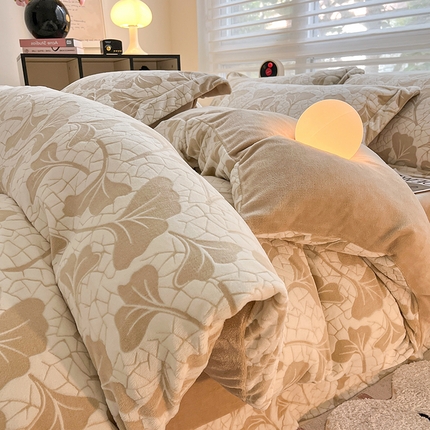 91家纺网 家纺一手货源 找家纺 （总）798家纺 2025新款牛奶绒烂花系列四件套