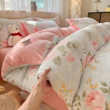 91家纺网 家纺一手货源 找家纺 （总）798家纺 2025新款牛奶绒印花四件套单品系列-单被套