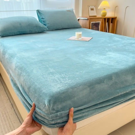 91家纺网 家纺一手货源 找家纺 （总）798家纺 2025新款纯色牛奶绒绒单品系列-单床笠