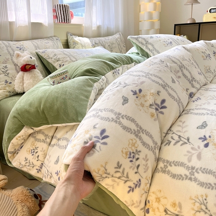 91家纺网 家纺一手货源 找家纺 （总）798家纺 2025新款牛奶绒印花四件套单品系列-单被套