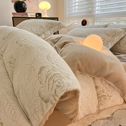 91家纺网 家纺一手货源 找家纺 （总）798家纺 2025新款牛奶绒烂花系列四件套