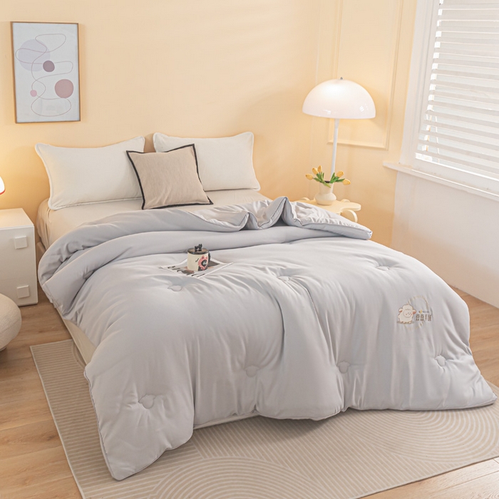 91家纺网 家纺一手货源 找家纺 佳居缘 2024新款云柔棉羊绒大豆被 灰色