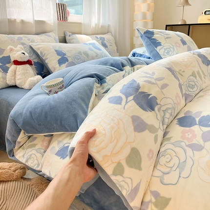 91家纺网 家纺一手货源 找家纺 （总）798家纺 2025新款牛奶绒印花四件套单品系列-单被套
