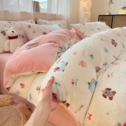 91家纺网 家纺一手货源 找家纺 （总）798家纺 2025新款牛奶绒印花四件套单品系列-单被套