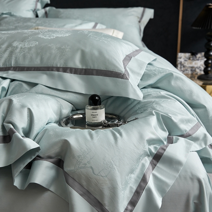 91家纺网 家纺一手货源 找家纺 琉宿家纺 2025新款50s双股长绒棉提花宽边工艺四件套枫洛（清新兰）