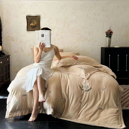 （总）未来家居 2024新款全活性高克重牛奶绒四件套