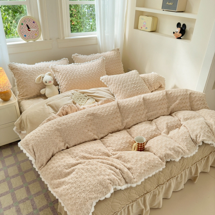 91家纺网 家纺一手货源 找家纺 淑女公社家纺 2024秋冬新款A版兔毛玫瑰B版婴儿绒床盖款四件套兔毛玫瑰米咖色