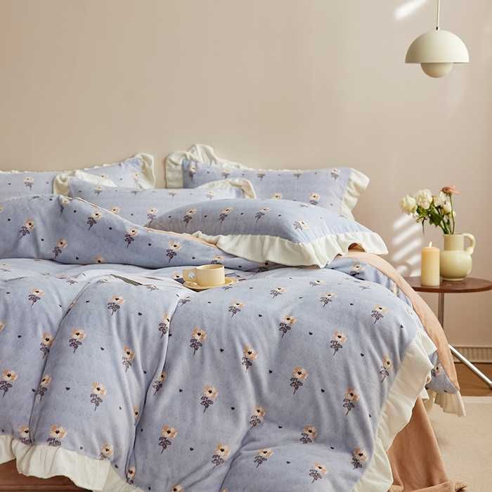 91家纺网 家纺一手货源 找家纺 （总）2024新款240g全消光印花花边绒四件套