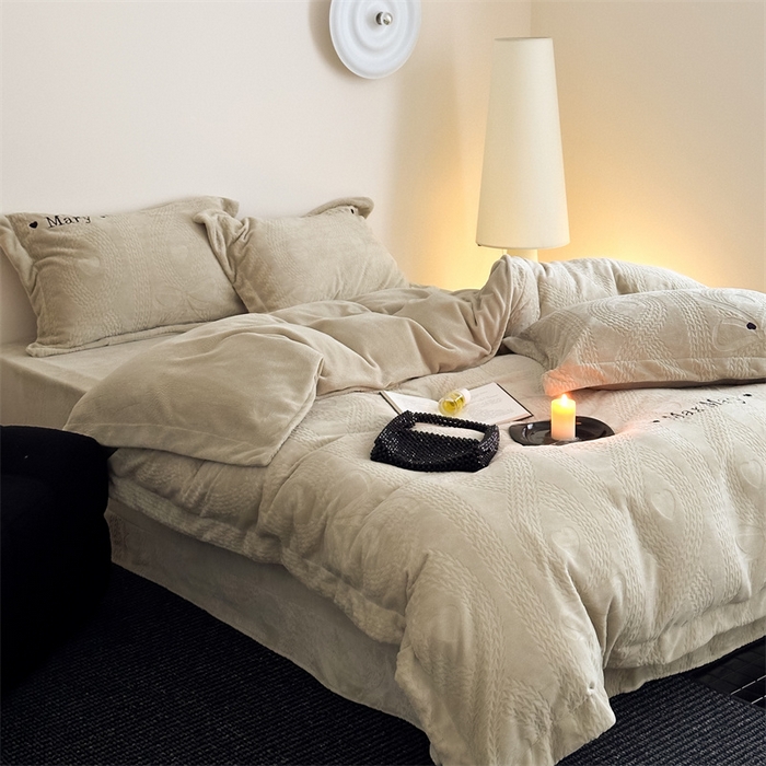 91家纺网 家纺一手货源 找家纺 （总）潘朵拉家纺 2024新款法式刺绣雕花绒牛奶绒四件套-麦瑞系列