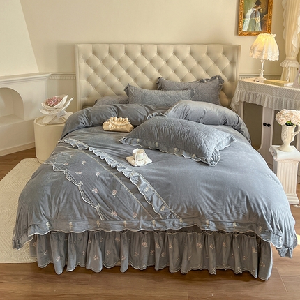 91家纺网 家纺一手货源 找家纺 麒豆豆 2024新款宝宝绒床裙四件套-乐伊 乐伊-灰