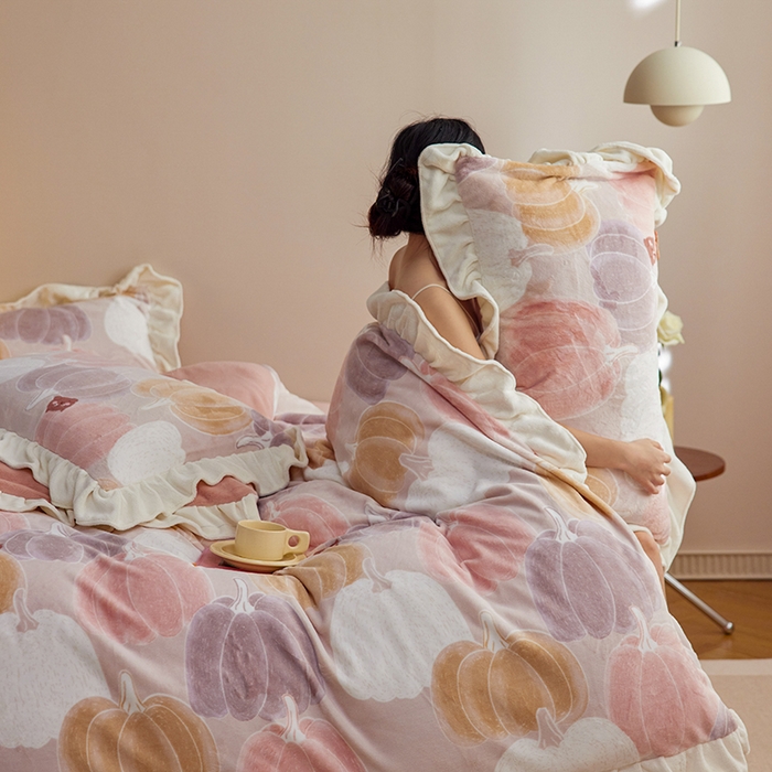 91家纺网 家纺一手货源 找家纺 2024新款240g全消光印花花边绒四件套 满福