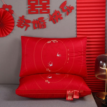 91家纺网 家纺一手货源 找家纺 梦叶草 2024新款80s贡缎纯棉婚庆枕芯大红喜庆枕头（专版花型） 80支贡缎全棉-喜结连理之鹊上枝头