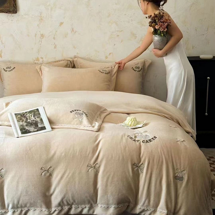 91家纺网 家纺一手货源 找家纺 （总）未来家居 2024新款全活性高克重牛奶绒四件套