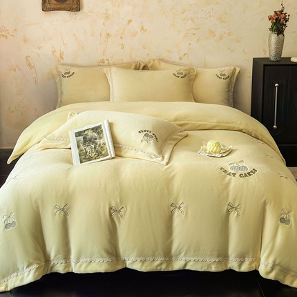 未来家居 2024新款全活性高克重牛奶绒四件套 甜心-果绿